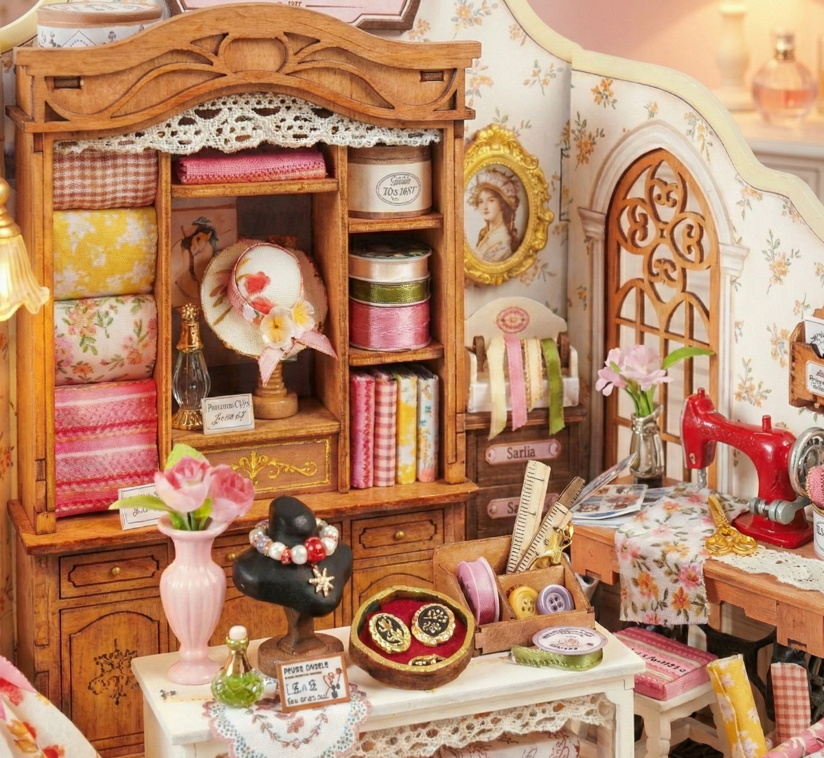 Maquette Miniature DIY Elsa's Tailoring - Studio de Couture Victorien avec Éclairage LED